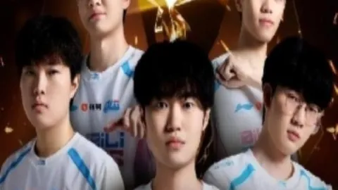 C罗40岁成就非凡，连续22年为国家队进球，创足坛纪录